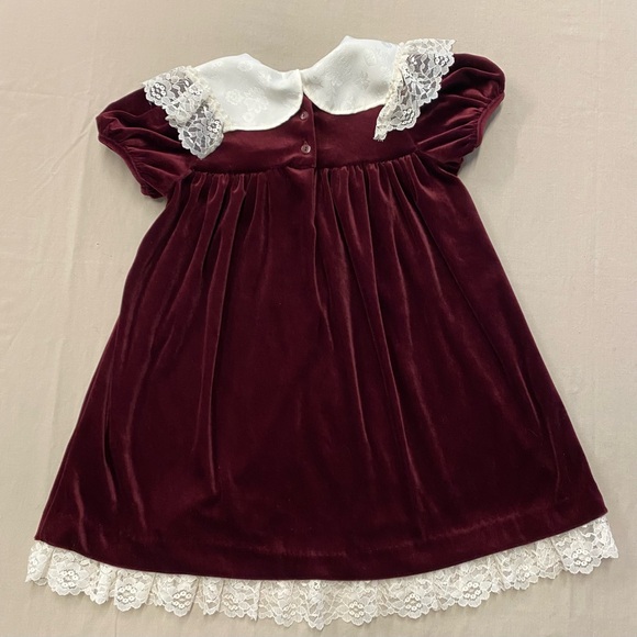 Vintage Emily West~Red Velvet & Lace~Dress~Size‎ 6 - Picture 5 of 7